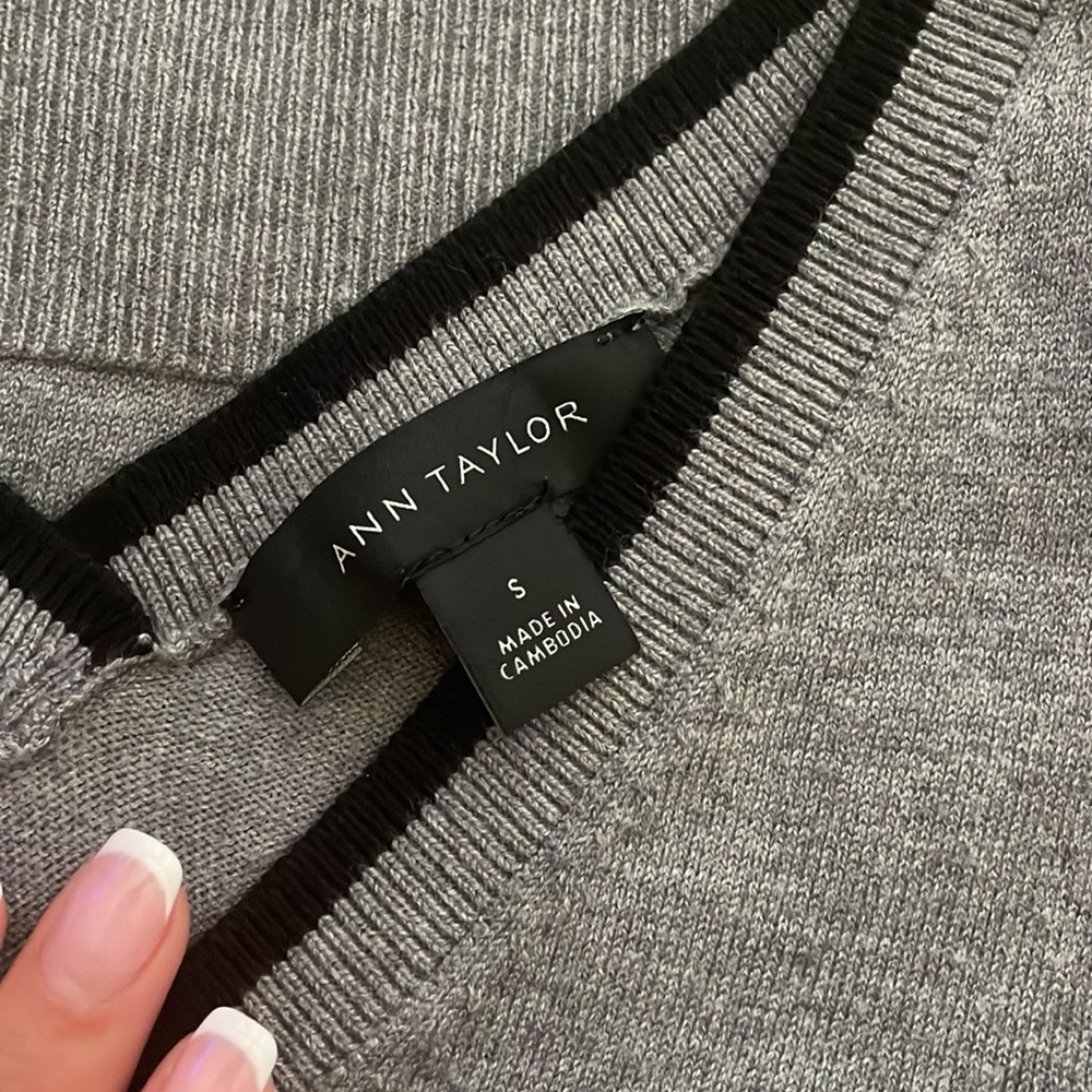 Gray, Vest - Picture 2 of 4